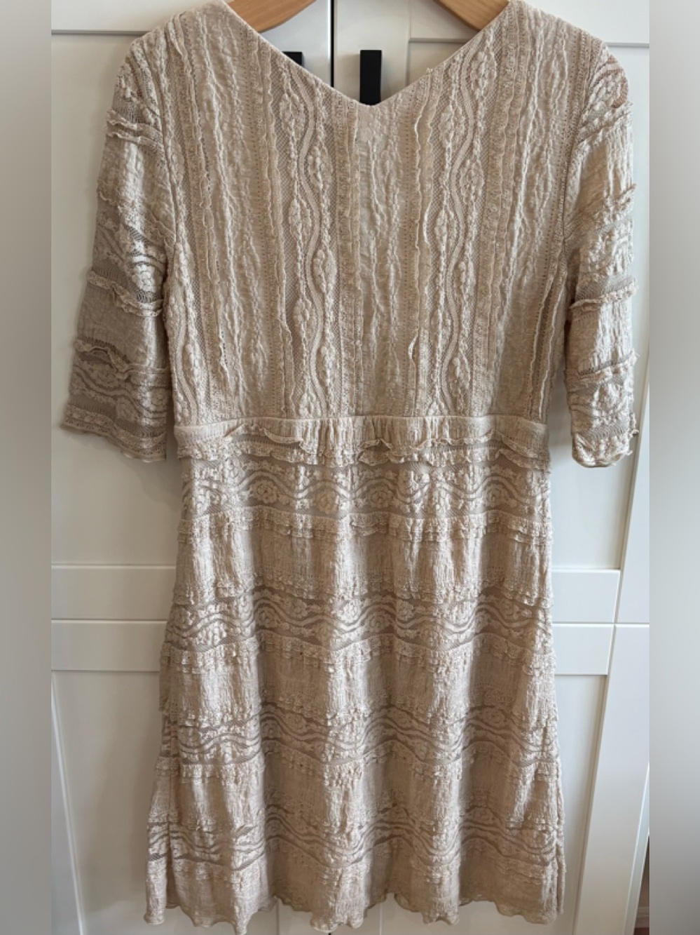 rabbit rabbit rabbit DESIGNS SIZE 12 V-CUT STYLE LACE DRESS IVORY - TAN GREAT! - Picture 4 of 4